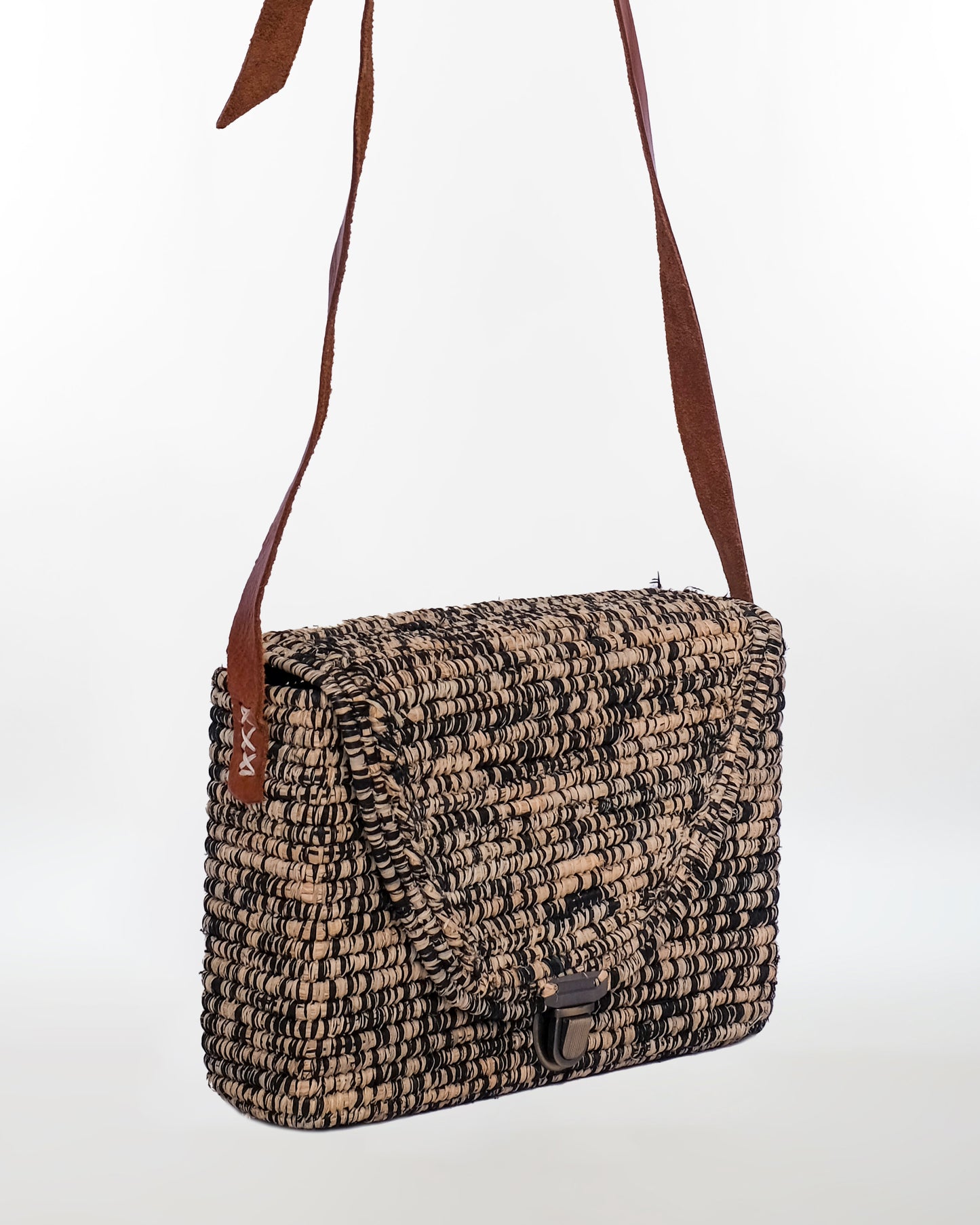 Black & Natural Raffia Crossbody Bag – Box Shape with Leather Strap