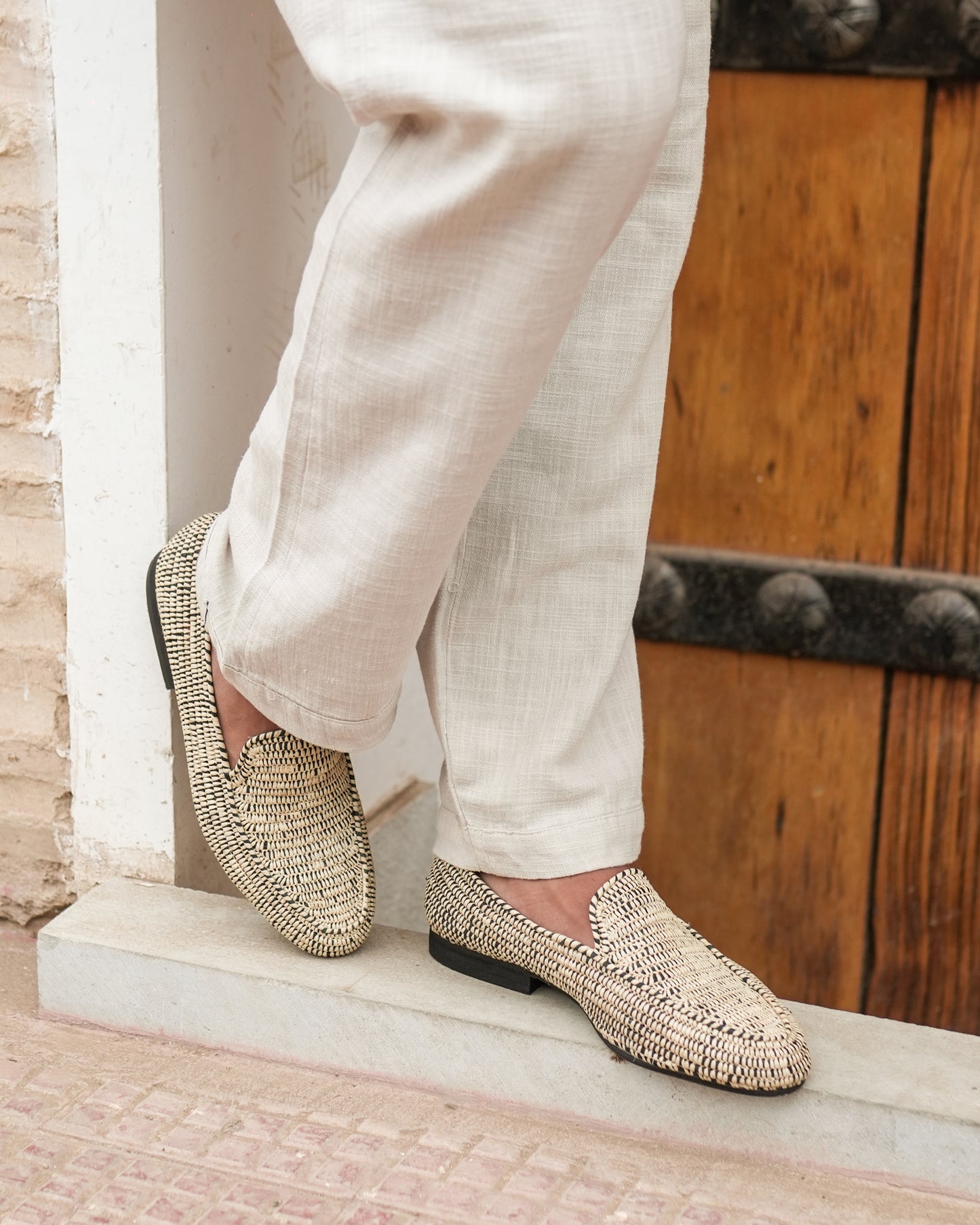 Two-Tone Raffia Loafers for Men – Black & Natural Handwoven Moroccan Slip-Ons