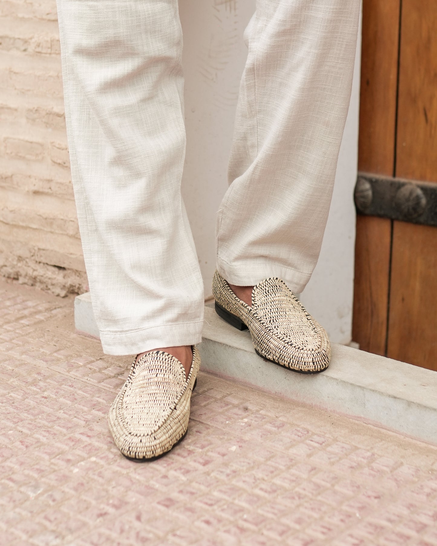 Two-Tone Raffia Loafers for Men – Black & Natural Handwoven Moroccan Slip-Ons