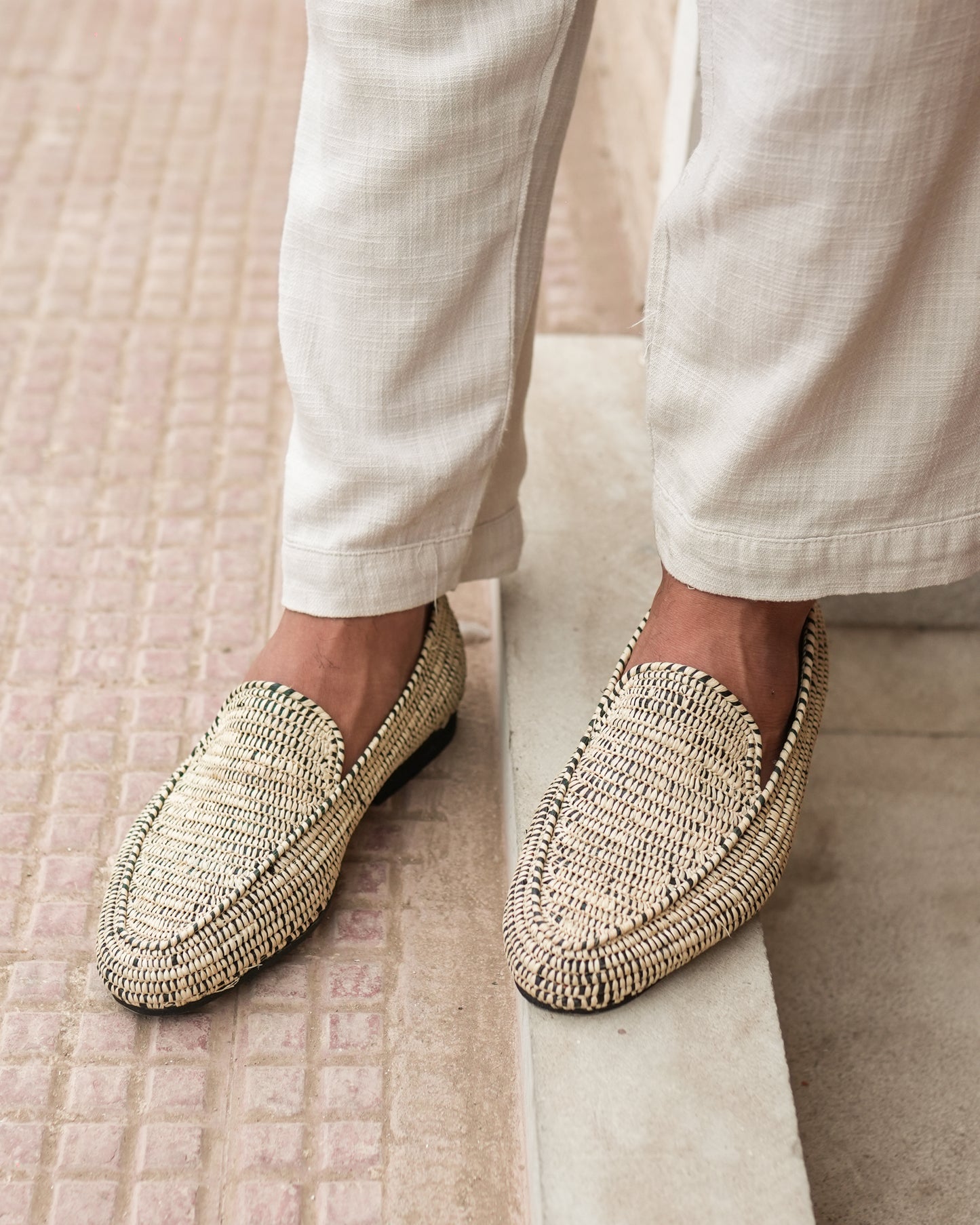 Two-Tone Raffia Loafers for Men – Black & Natural Handwoven Moroccan Slip-Ons