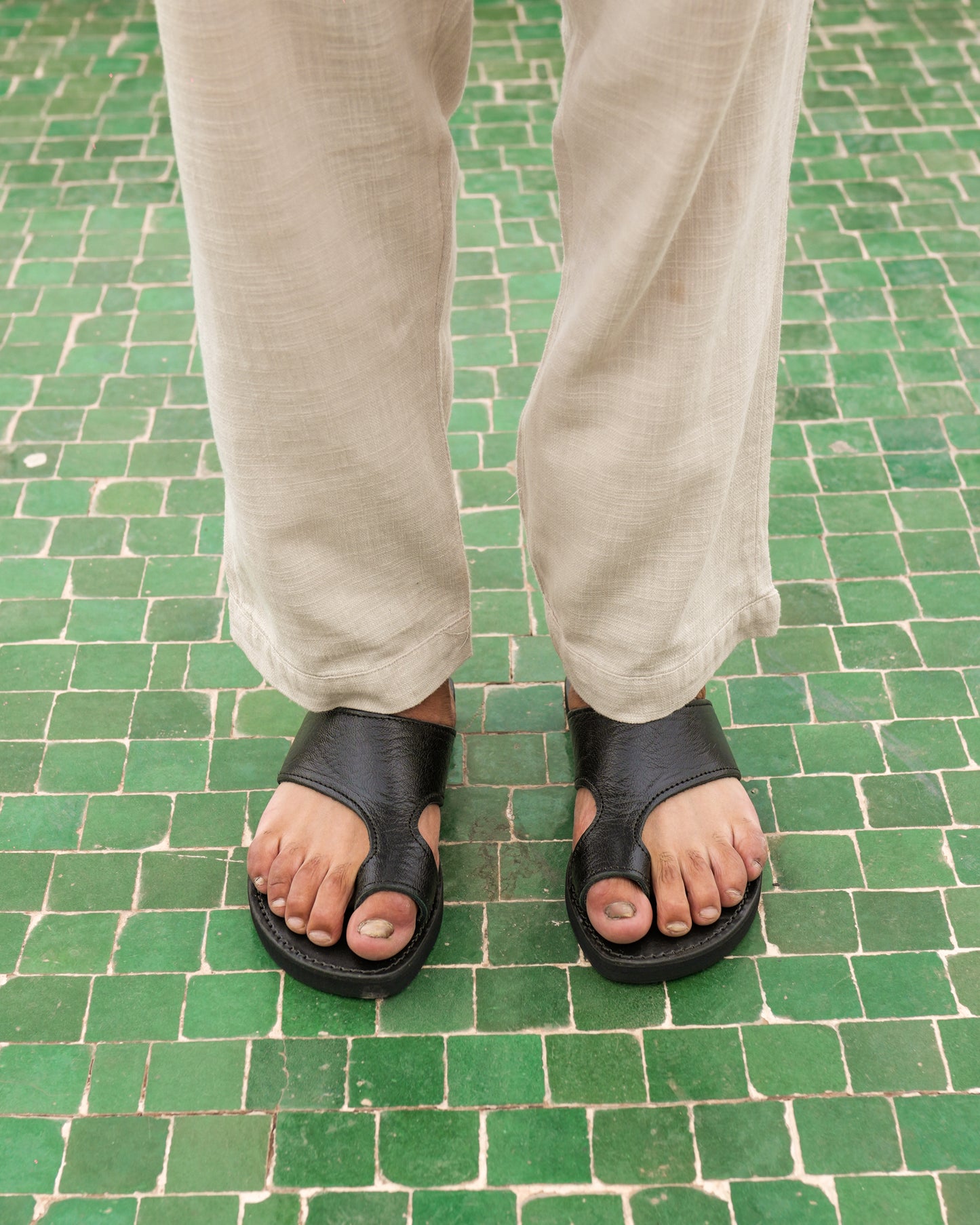 Black Leather Slide Sandals for Men – Handmade Moroccan Slip-Ons with Cutout Design