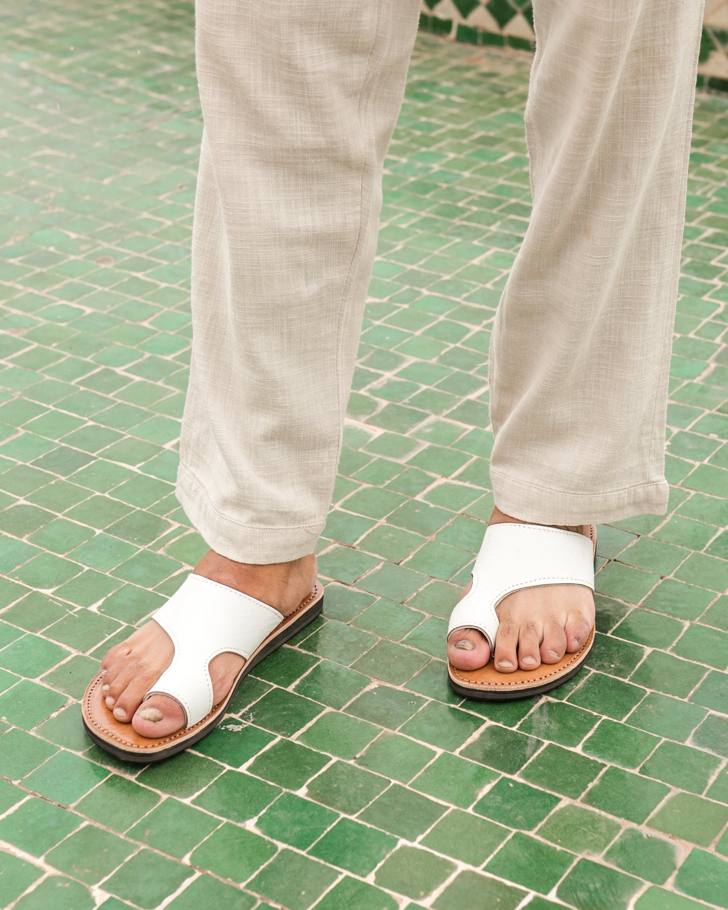 White Leather Slide Sandals for Men – Handmade Moroccan Slip-Ons with Cutout Detail