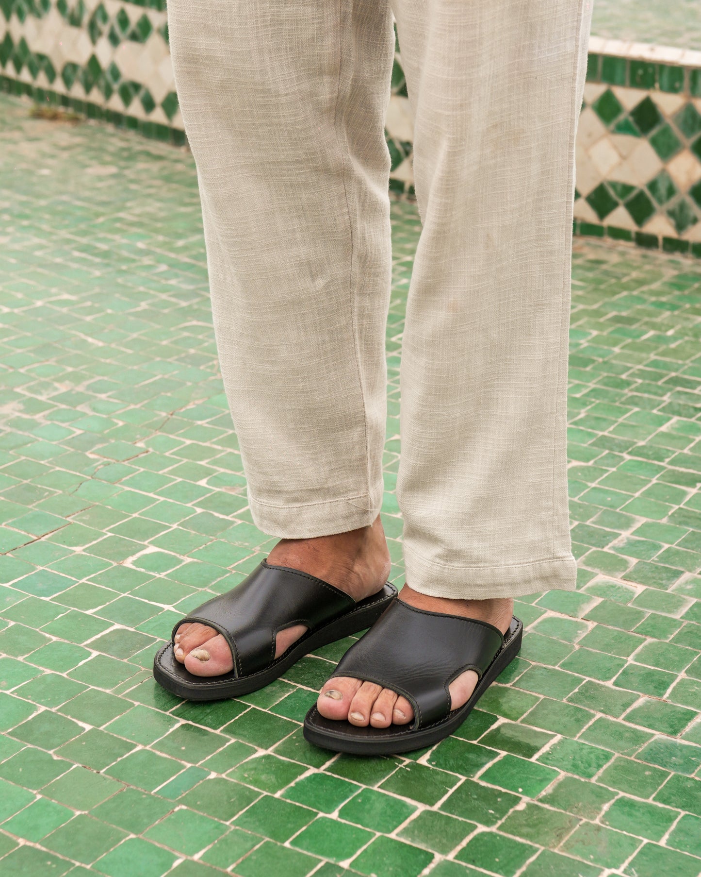 Men’s Black Leather Slides – Handmade Moroccan Sandals