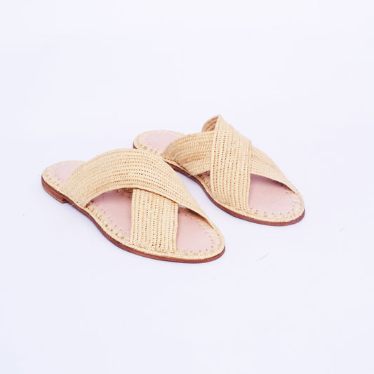 Flat natural raffia sandals with crossover straps handmade in Morocco