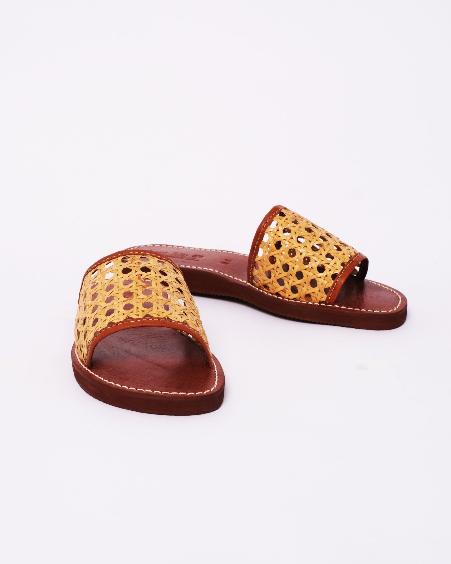 Natural Cane Leather Slide Sandals – Handmade Moroccan Women’s Flats
