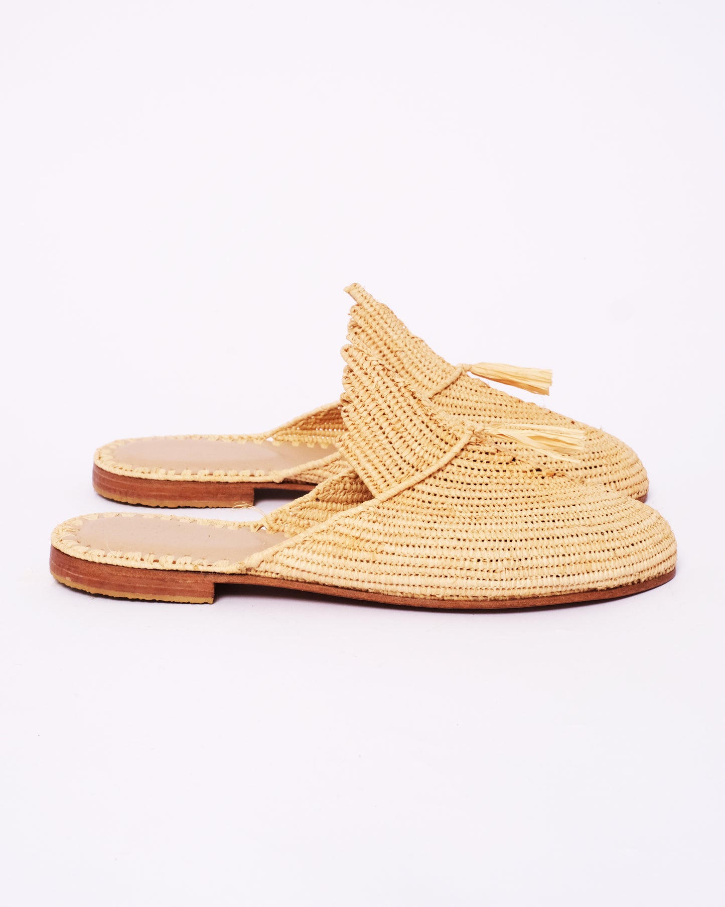 Scalloped Raffia Mules with Tassel – Handmade Moroccan Slip-Ons
