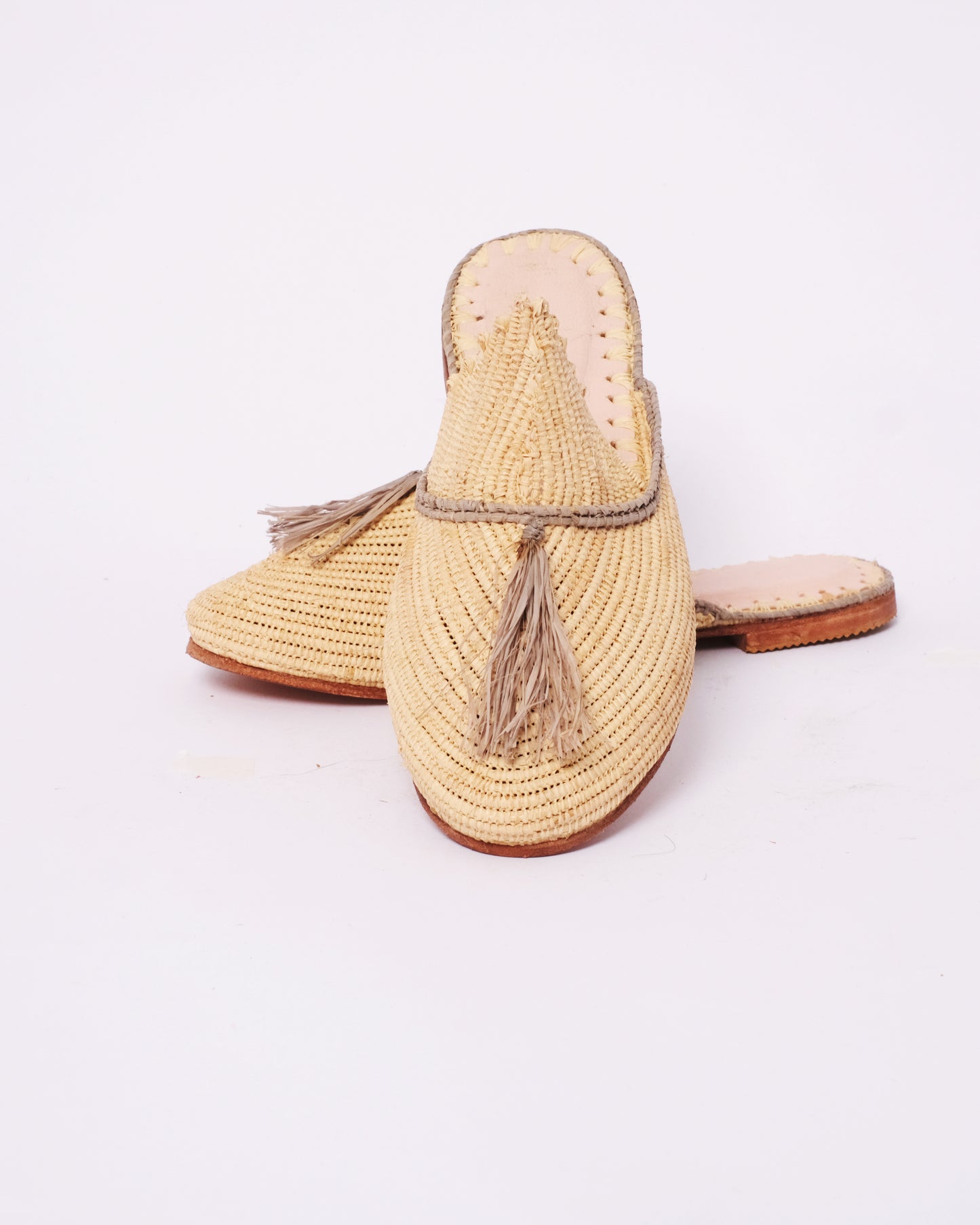 Natural Raffia Mules with Grey Trim & Tassel – Handmade Moroccan Slip-Ons