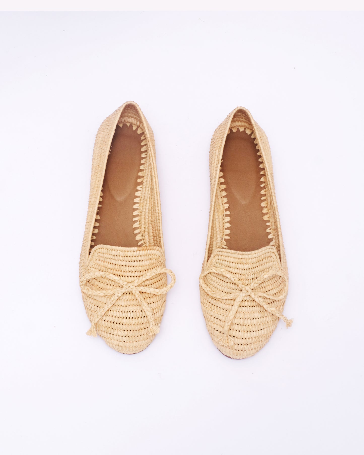 Natural Raffia Bow Loafers – Handmade Moroccan Flats for Women