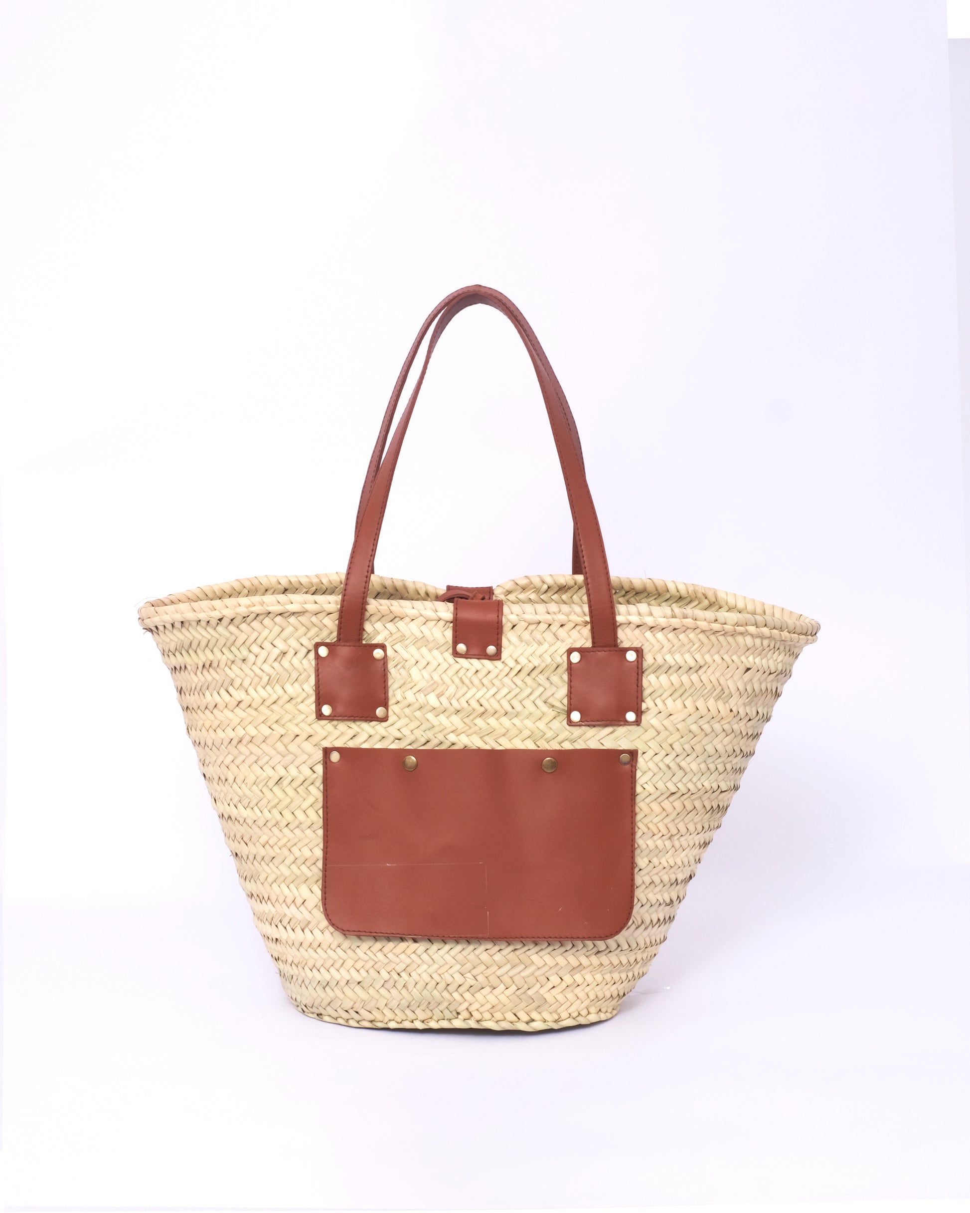 Sustainable Sophistication: The Palm Straw Bag with Vegan Leather Handles