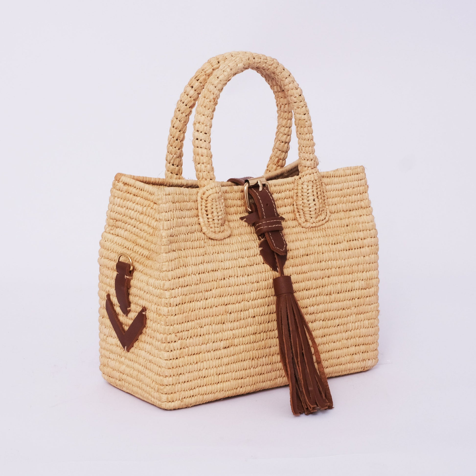 Elegant and Sustainable: The Ultimate Raffia Tote for Fashion Lovers