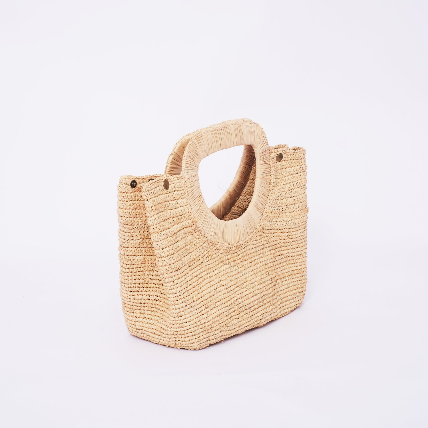 Artisanal Raffia Bag: Sustainable Elegance in a Timeless Design