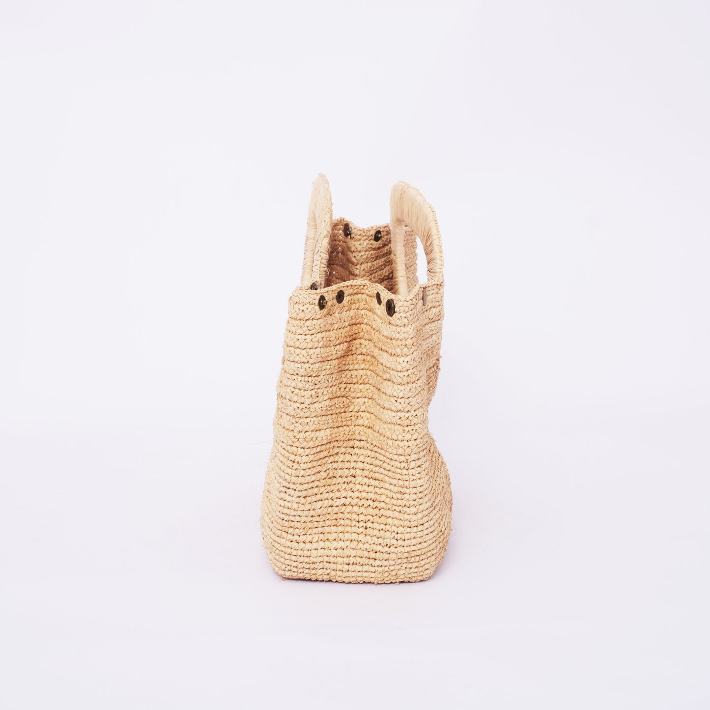 Raffia Bag: A Timeless Accessory for the Environmentally Aware