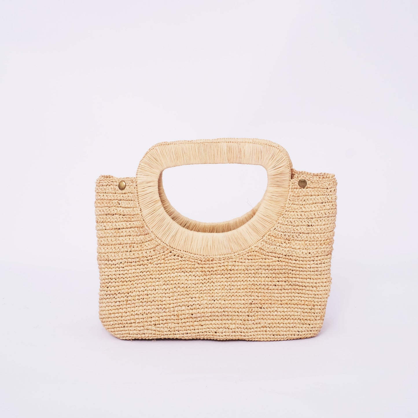 Eco-Conscious Raffia Tote: Step into Sustainable Style