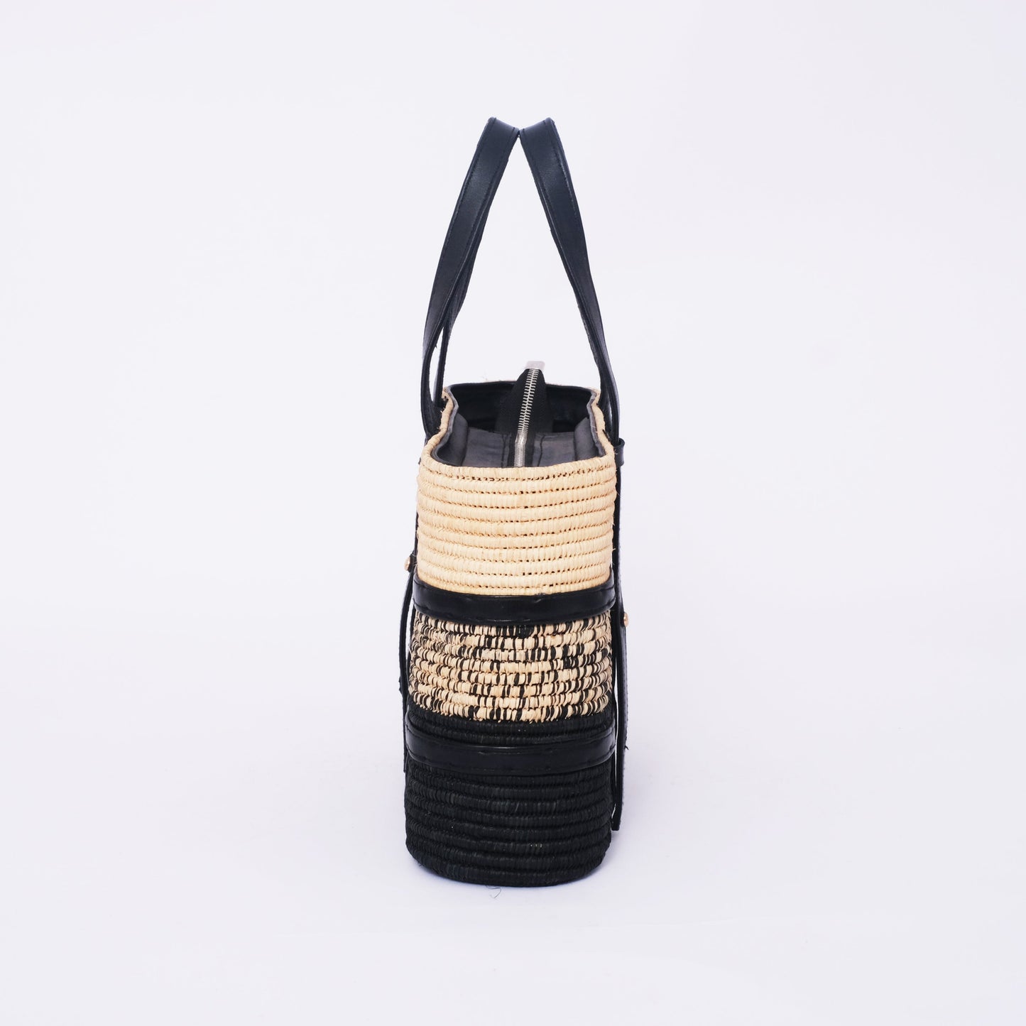 Vegan Leather Meets Natural Fibers in the Must-Have Raffia Tote