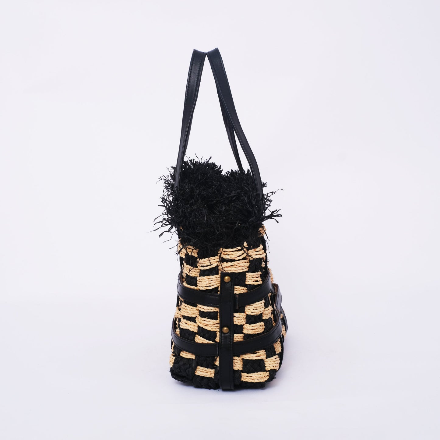 Vegan Leather Meets Natural Fibers in the Must-Have Raffia Tote