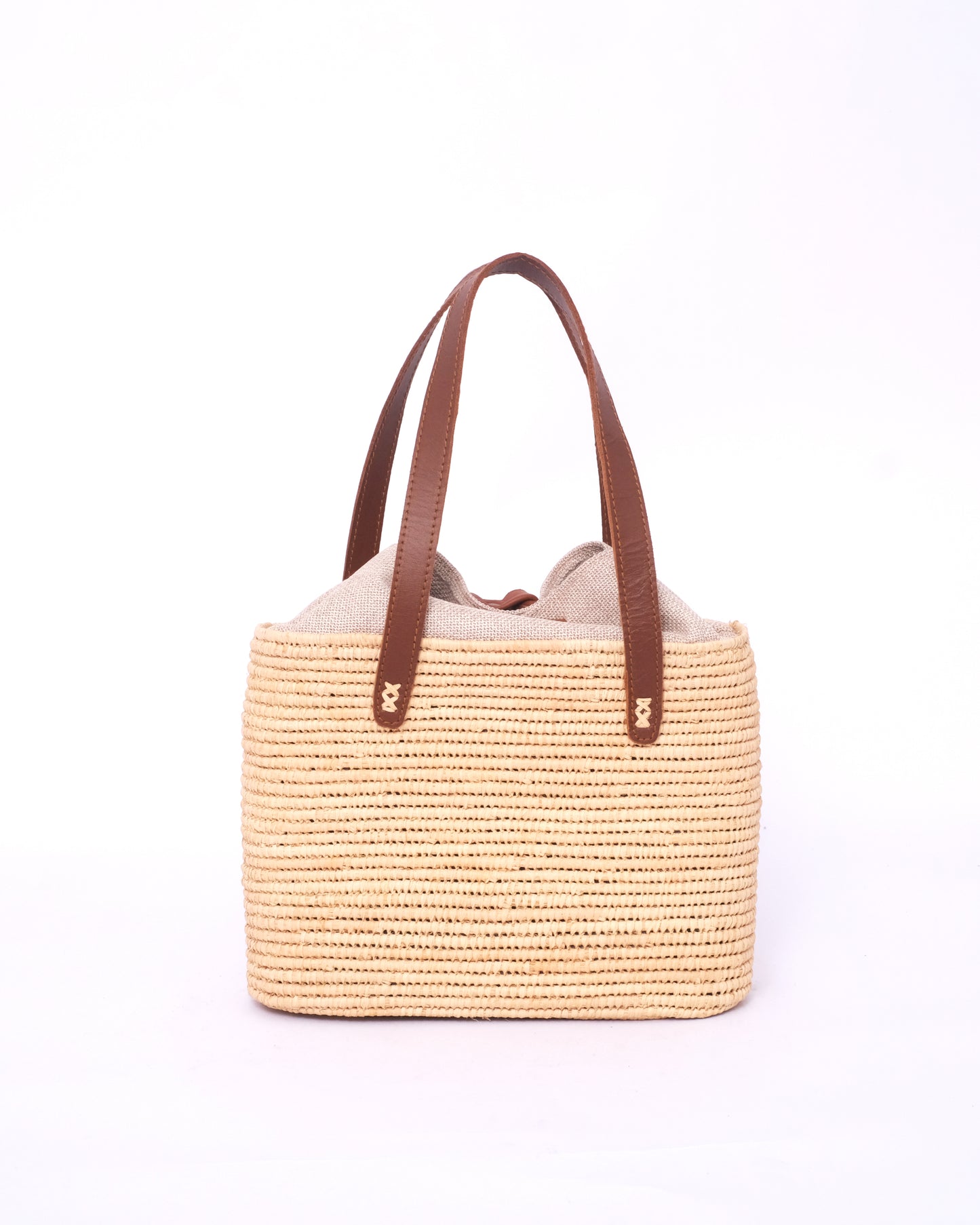 Ethically Crafted Raffia Bag: A Chic & Sustainable Wardrobe Essential