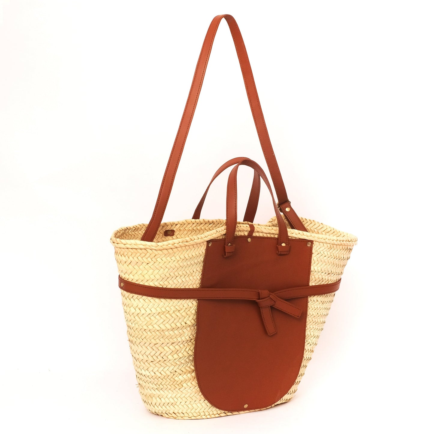 Vegan Leather Meets Natural Fibers in the Must-Have Palm Straw Tote