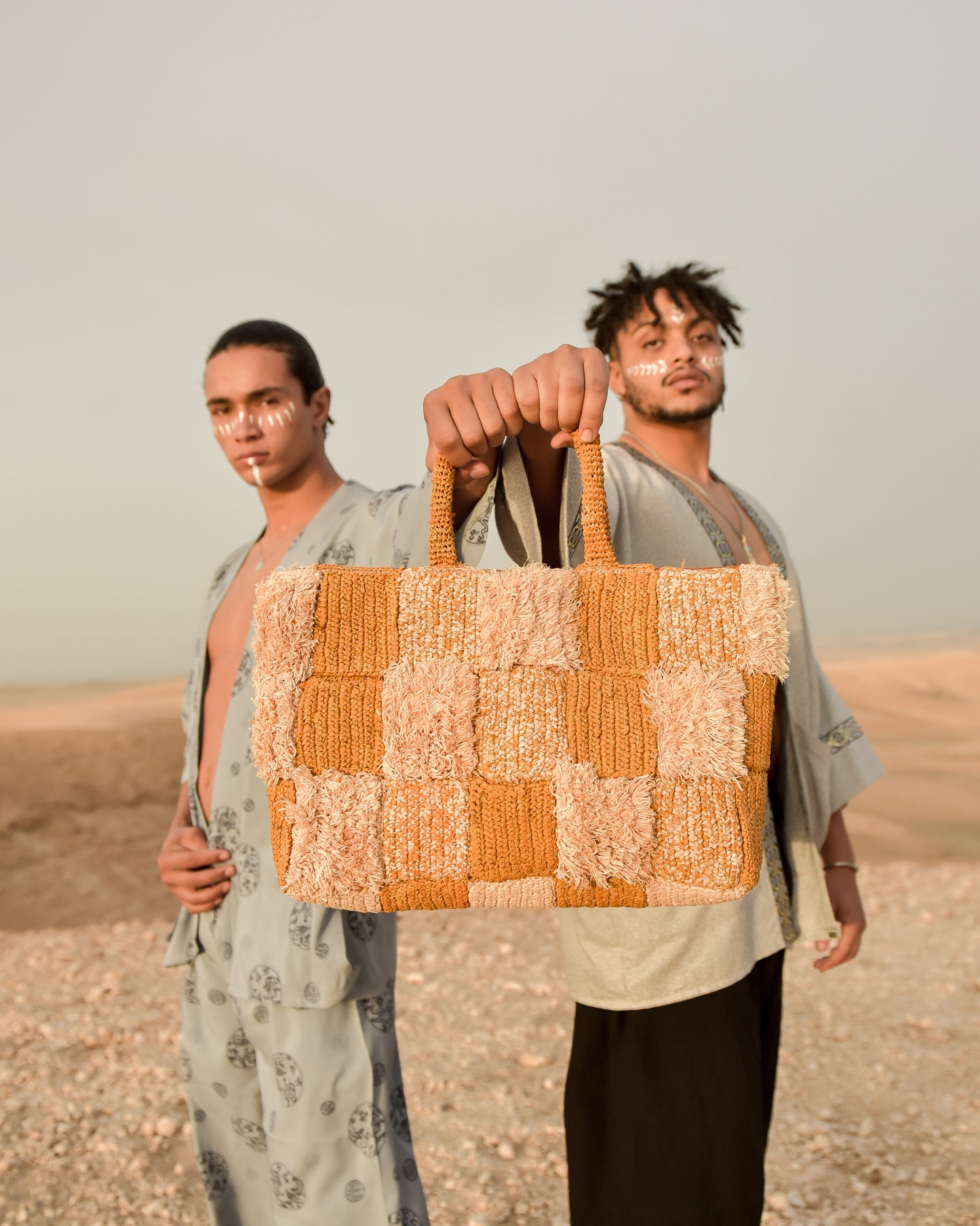 Natural Fibers and High-Quality Vegan Leather Meet in our Sustainable Raffia Tote