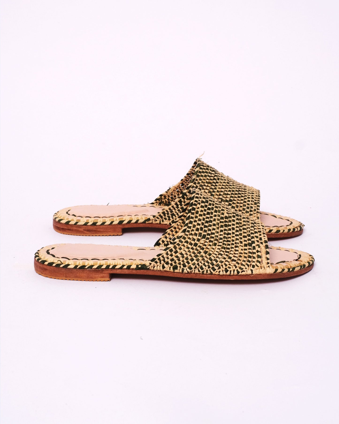 Black & Natural Woven Raffia Slides – Handmade Moroccan Flat Sandals