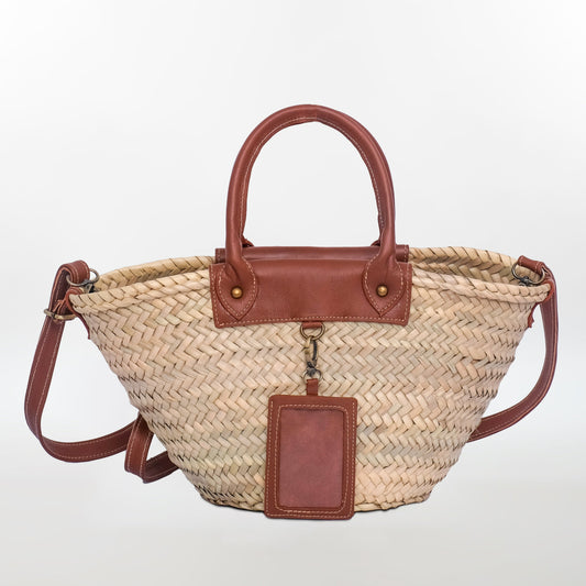 Eco-Conscious-Luxury-The-Artisan-Made-Palm-Straw-Tote-with-High-Quality-Vegan-Leather-Handles