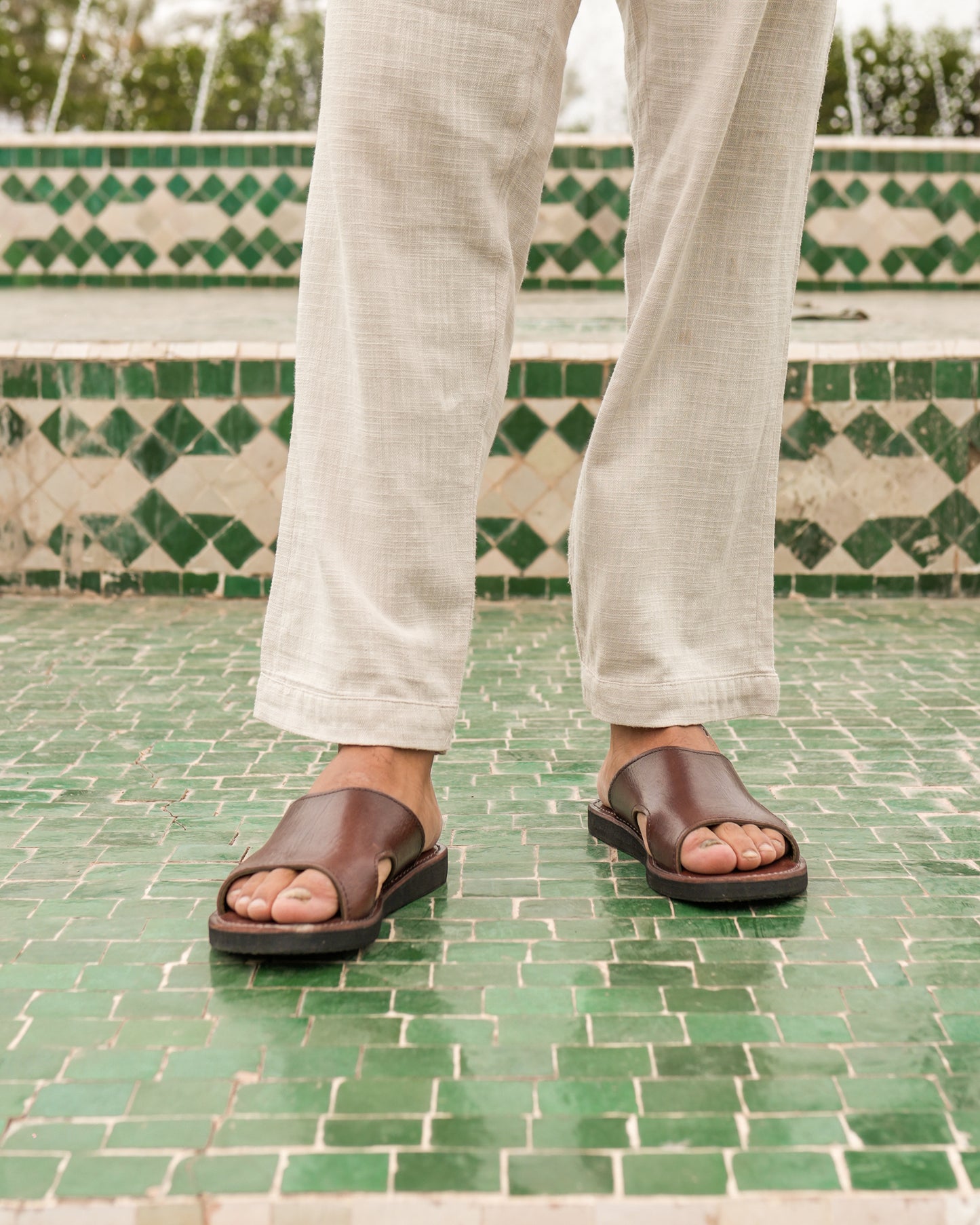 Men’s Brown Leather Slides – Handmade Moroccan Open-Toe Sandals