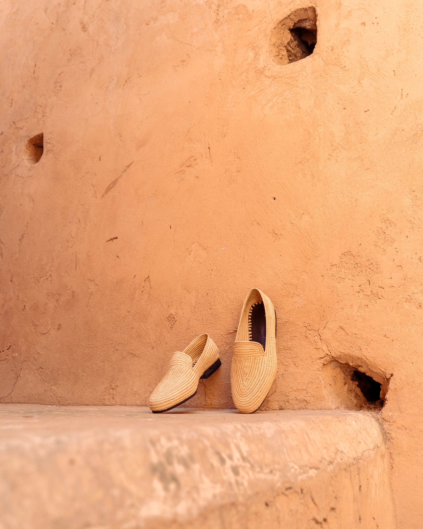 Natural Raffia Loafers for Men – Handwoven Moroccan Slip-On Dress Shoes
