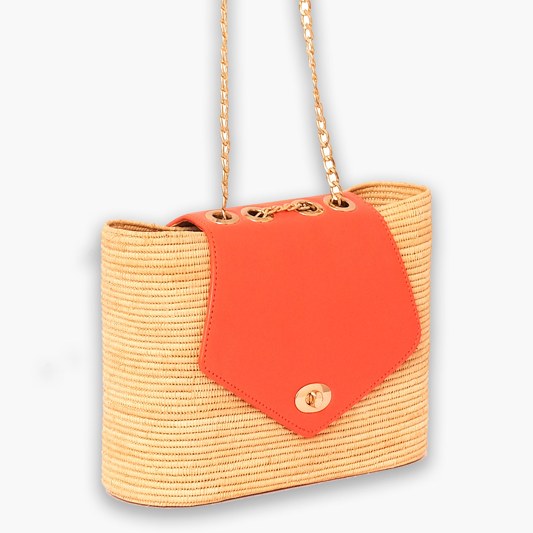 Upgrade Your Wardrobe with a Chic, Eco-Conscious Raffia Bag and vegan leather details