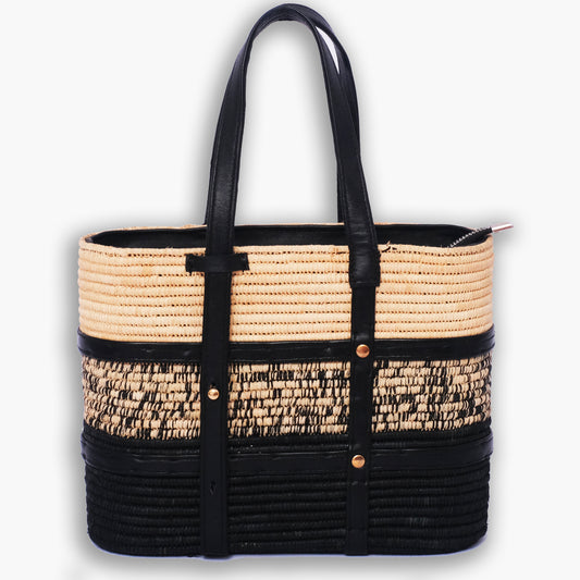 Sustainable Sophistication: The Raffia Bag with Vegan Leather Handles